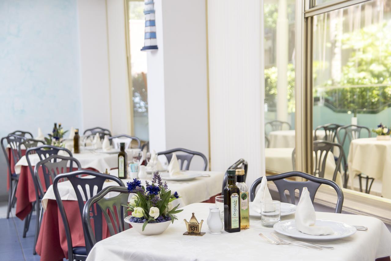 Hotel Garden Riccione Esterno foto
