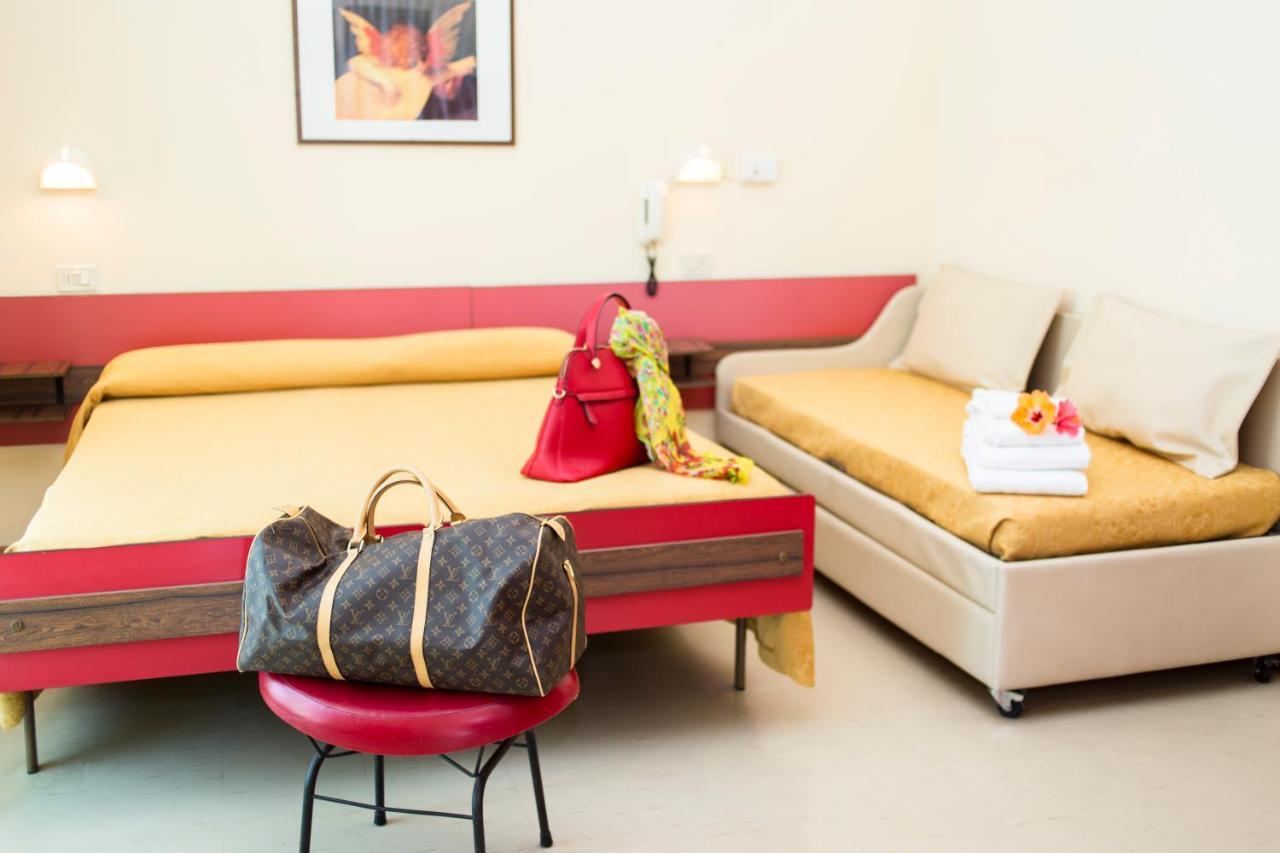 Hotel Garden Riccione Esterno foto