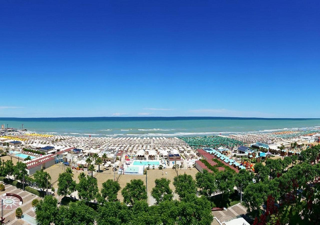 Hotel Garden Riccione Esterno foto